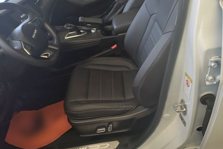 Used Haval F7 2020 2.0T All-Wheel Drive iJoy Left Front Seat