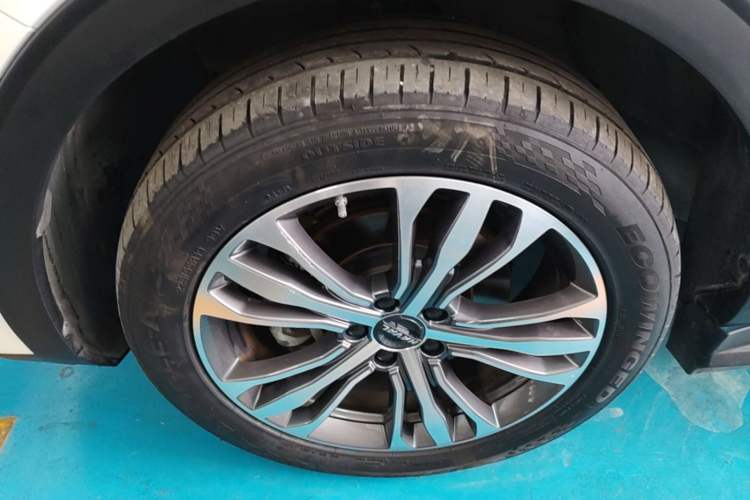 Used Haval F7 2020 2.0T Two-Wheel Drive i-Van Left Front Wheel Hub