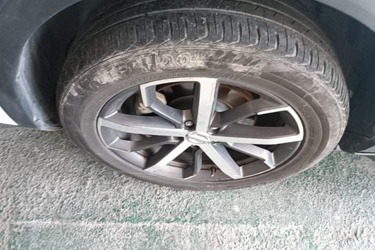Used Haval F7 2020 1.5T Two-Wheel Drive i-Type Left Front Wheel Hub