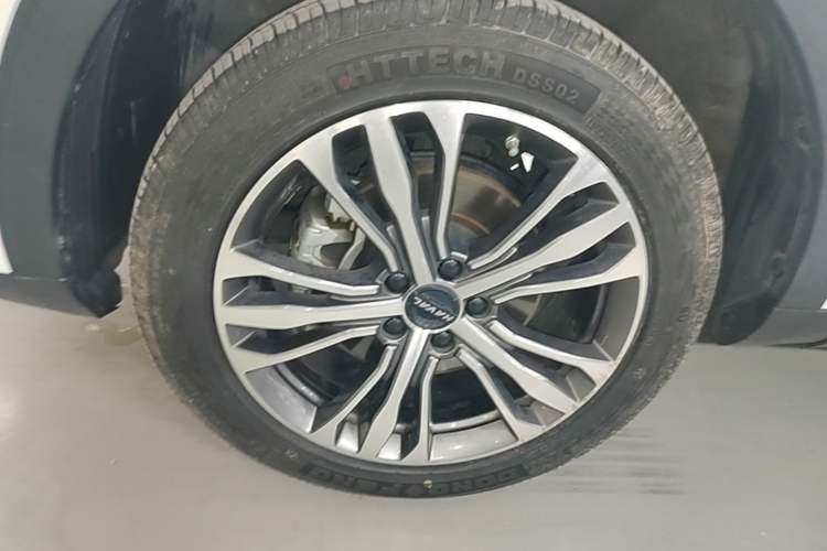 Used Haval F7 2020 2.0T Two-Wheel Drive i-Van Left Front Wheel Hub