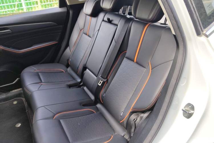 Used Haval F7 2020 2.0T Two-Wheel Drive i-Van Left Rear Seat