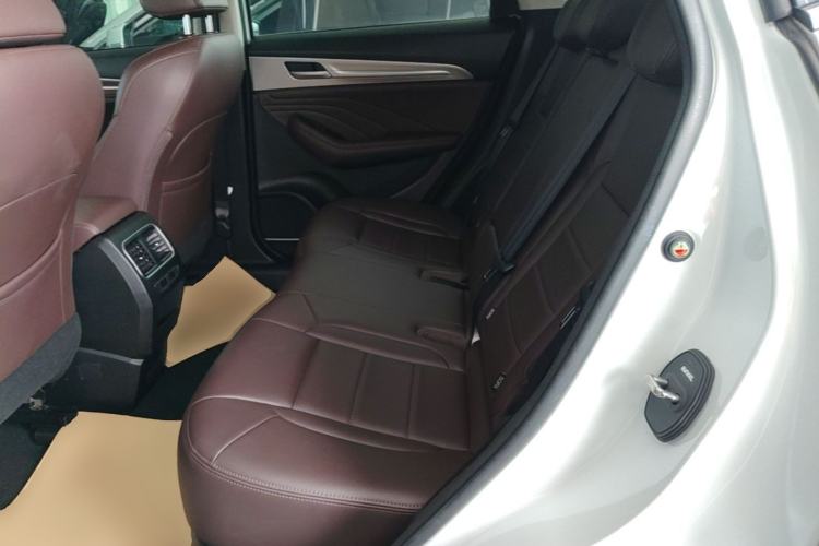 Used Haval F7 2020 2.0T Two-Wheel Drive i-Van Left Rear Seat
