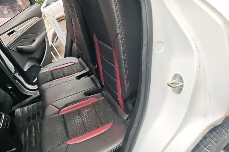 Used Haval F7 2020 1.5T Two-Wheel Drive iCool Left Rear Seat