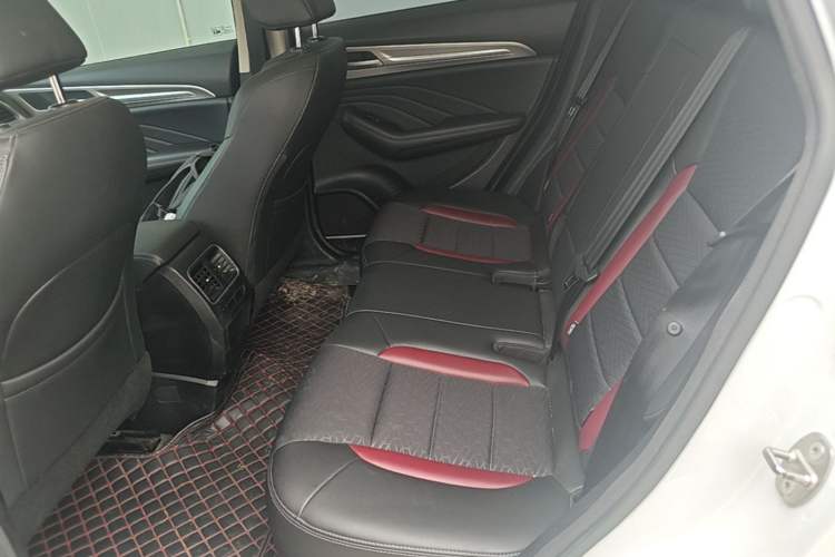 Used Haval F7 2020 1.5T Two-Wheel Drive iCool Left Rear Seat