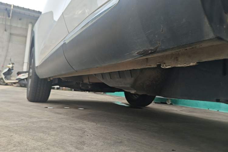 Used Haval F7 2020 1.5T Two-Wheel Drive iCool Left Side Sill