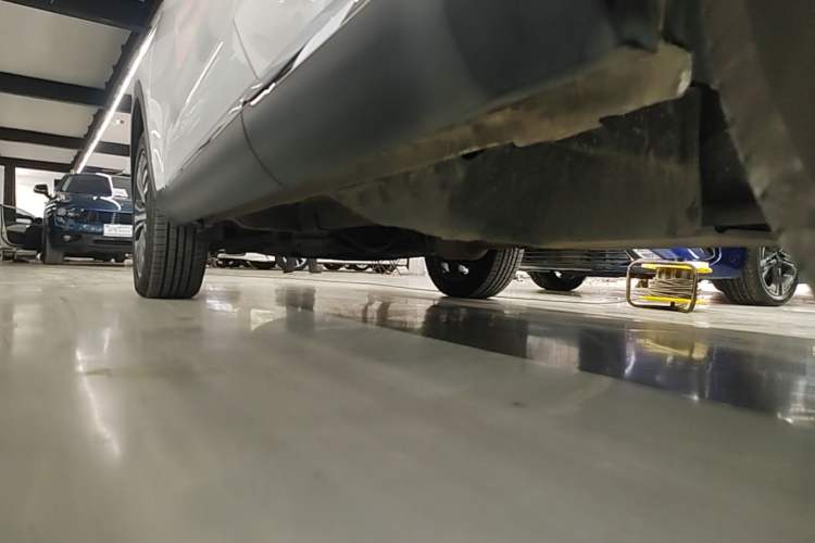 Used Haval F7 2020 2.0T Two-Wheel Drive i-Van Left Side Sill