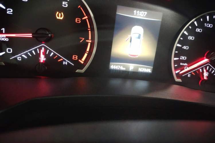 Used Haval F7 2020 1.5T Two-Wheel Drive iShow Odometer Close Up