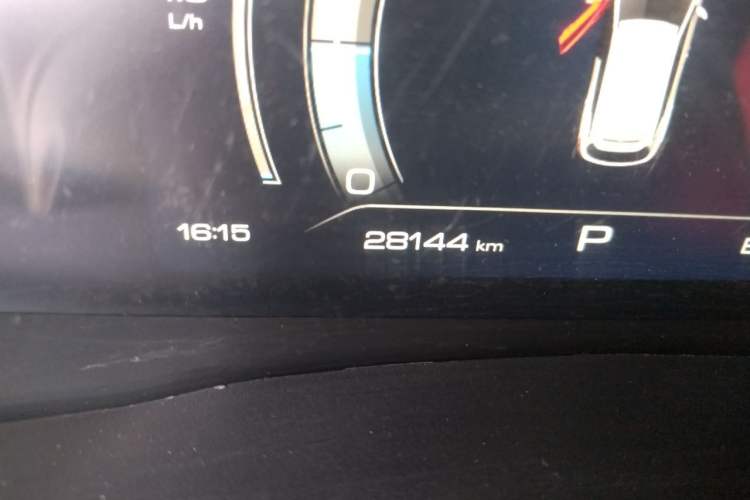 Used Haval F7 2020 1.5T Two-Wheel Drive i-Type Odometer Close Up