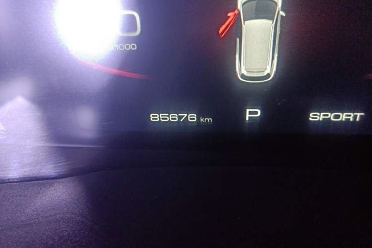 Used Haval F7 2020 1.5T Two-Wheel Drive i-Type Odometer Close Up