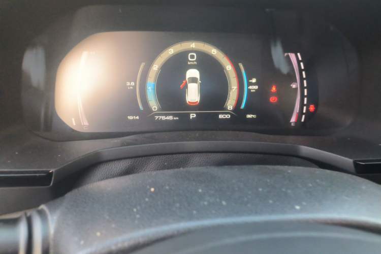 Used Haval F7 2020 2.0T Two-Wheel Drive i-Active Odometer Close Up