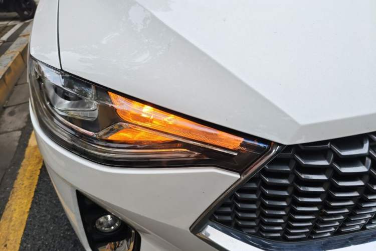 Used Haval F7 2020 1.5T Two-Wheel Drive iCool Right Front Headlight