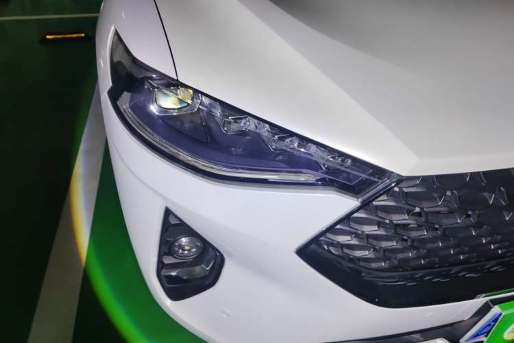 Used Haval F7 2020 1.5T Two-Wheel Drive i-Trend Right Front Headlight