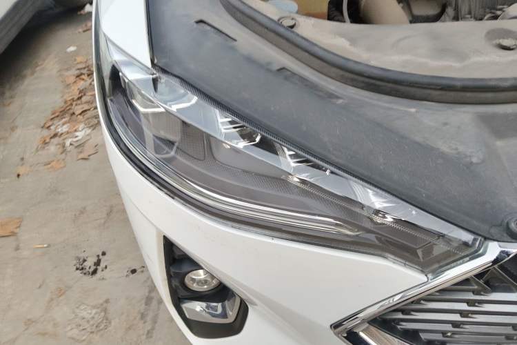 Used Haval F7 2020 1.5T Two-Wheel Drive i-Type Right Front Headlight