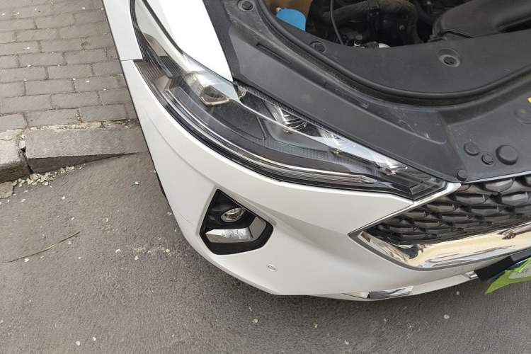 Used Haval F7 2020 2.0T All-Wheel Drive iJoy Right Front Headlight
