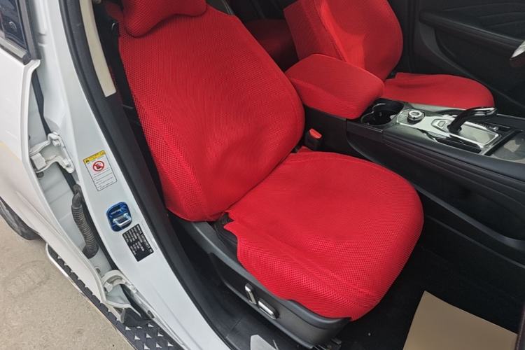 Used Haval F7 2020 2.0T Two-Wheel Drive i-Van Right Front Seat
