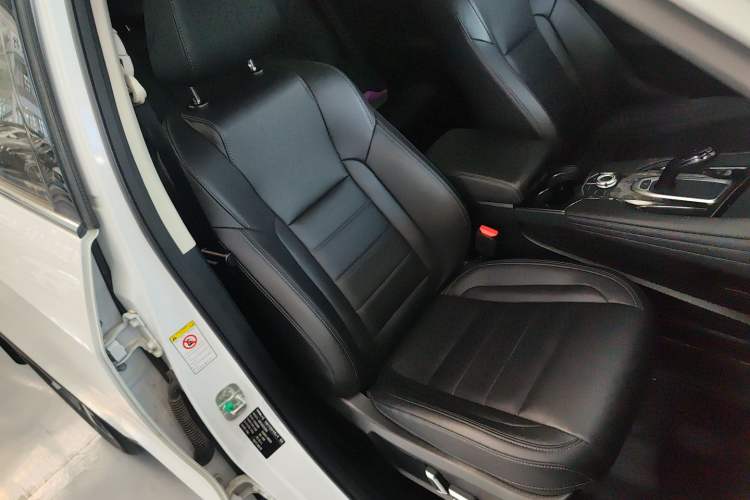 Used Haval F7 2020 1.5T Two-Wheel Drive i-Trend Right Front Seat