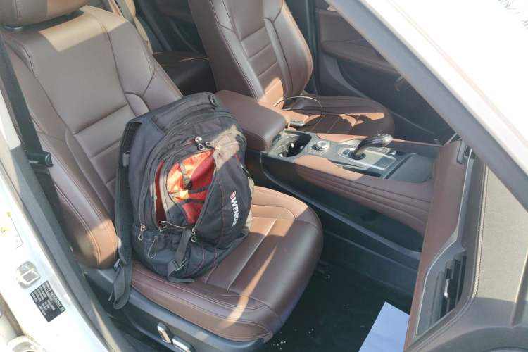 Used Haval F7 2020 2.0T All-Wheel Drive iJoy Right Front Seat