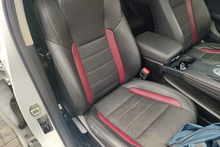 Used Haval F7 2020 1.5T Two-Wheel Drive iCool Right Front Seat