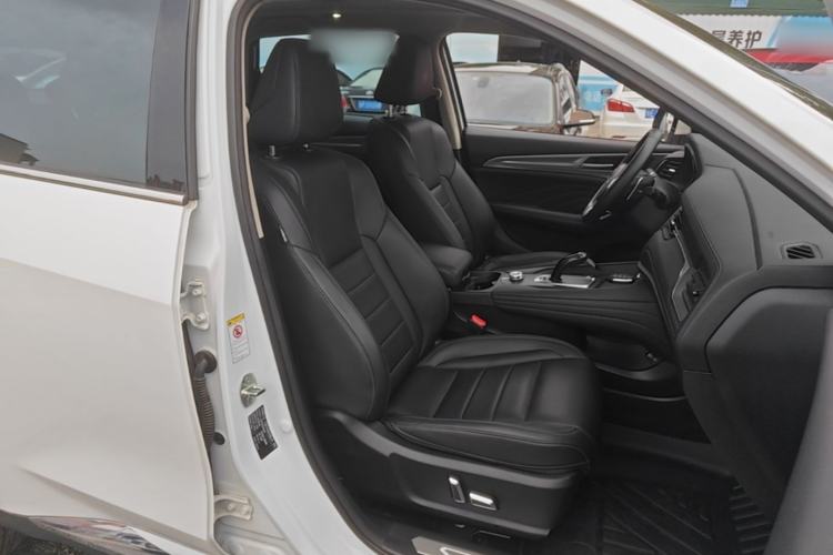 Used Haval F7 2020 2.0T Two-Wheel Drive i-Van Right Front Seat