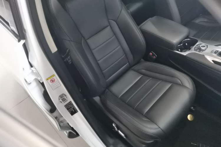 Used Haval F7 2020 1.5T Two-Wheel Drive i-Trend Right Front Seat