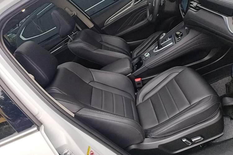 Used Haval F7 2020 1.5T Two-Wheel Drive i-Trend Right Front Seat