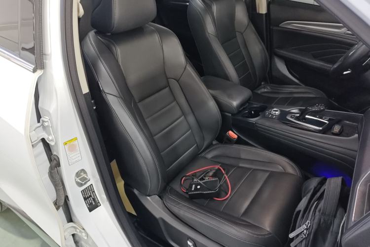 Used Haval F7 2020 2.0T All-Wheel Drive iJoy Right Front Seat