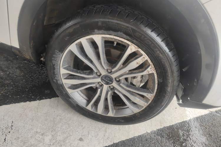 Used Haval F7 2020 2.0T Two-Wheel Drive i-Van Right Front Wheel Hub