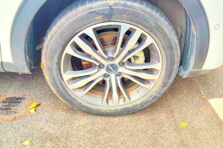 Used Haval F7 2020 2.0T All-Wheel Drive iJoy Right Front Wheel Hub