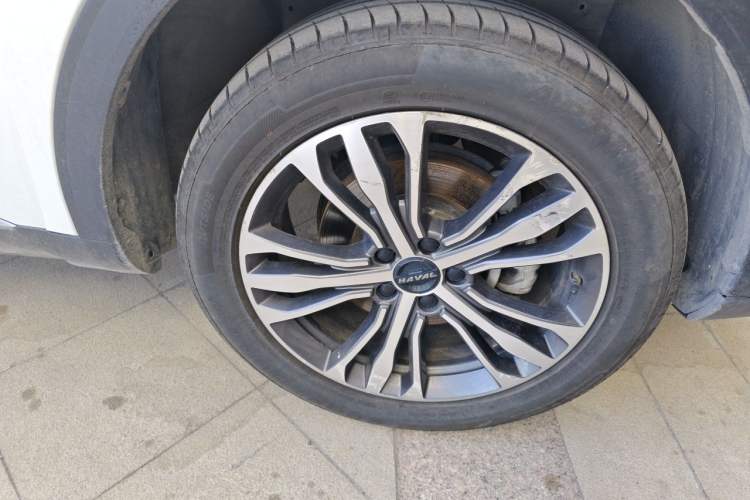 Used Haval F7 2020 2.0T All-Wheel Drive iJoy Right Front Wheel Hub
