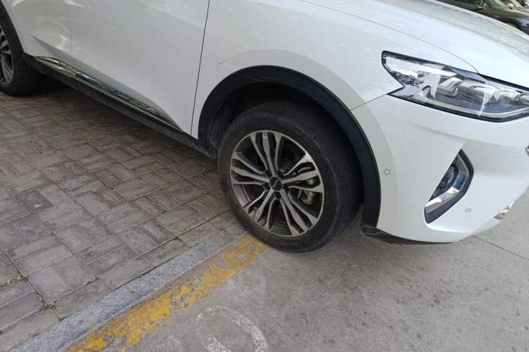 Used Haval F7 2020 2.0T Two-Wheel Drive i-Van Right Front Wheel Hub