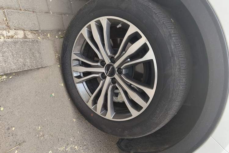 Used Haval F7 2020 2.0T All-Wheel Drive iJoy Right Front Wheel Hub