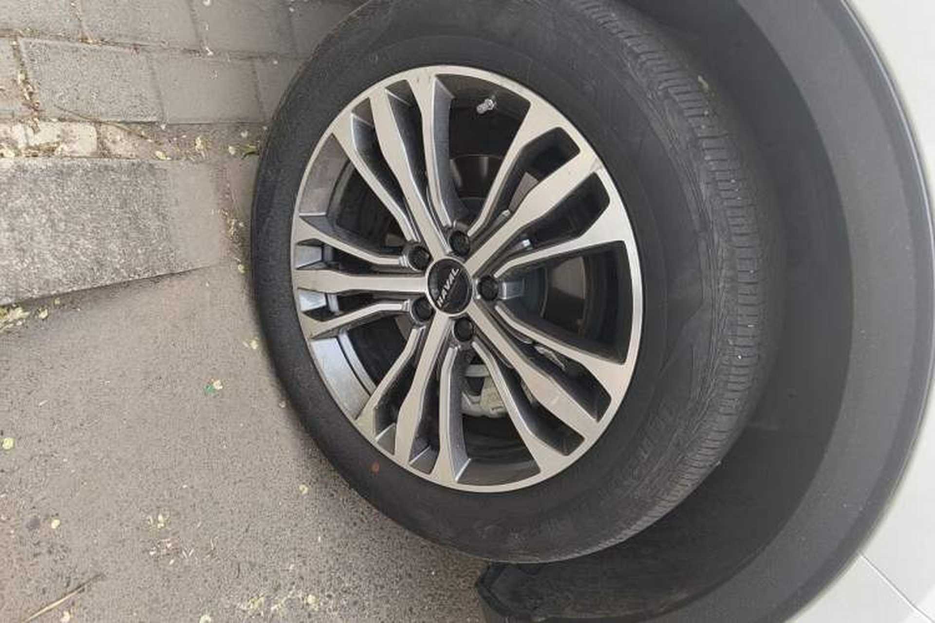 Used Haval F7 2020 2.0T All-Wheel Drive iJoy Right Front Wheel Hub