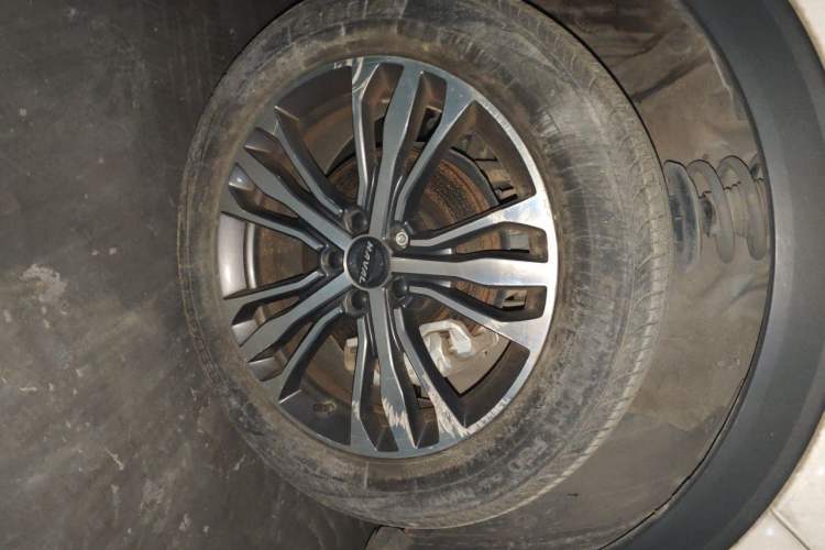 Used Haval F7 2020 2.0T All-Wheel Drive iJoy Right Front Wheel Hub
