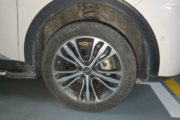 Used Haval F7 2020 2.0T Two-Wheel Drive i-Van Right Front Wheel Hub