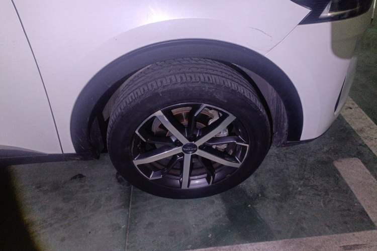 Used Haval F7 2020 1.5T Two-Wheel Drive i-Type Right Front Wheel Hub