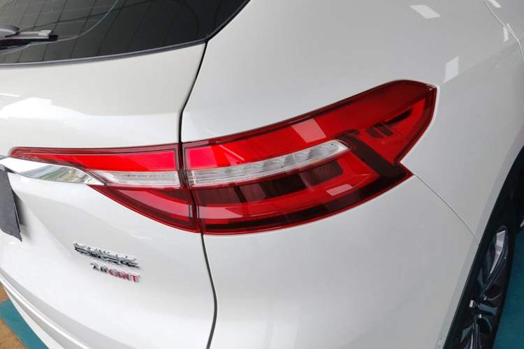 Used Haval F7 2020 2.0T Two-Wheel Drive i-Van Right Rear Taillight