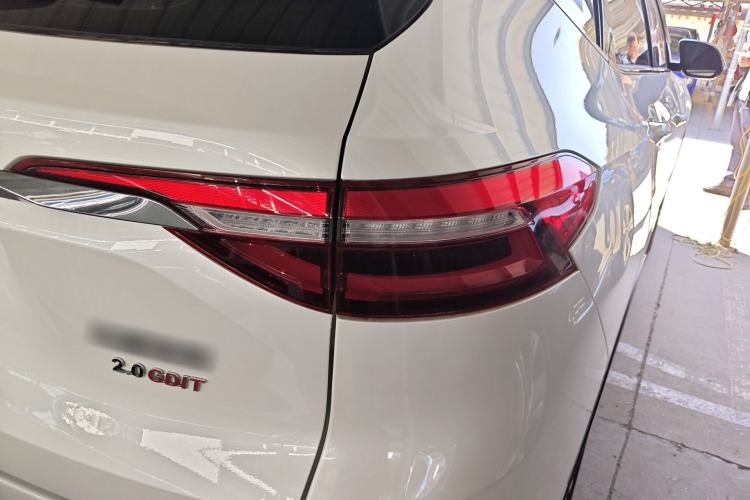 Used Haval F7 2020 2.0T Two-Wheel Drive i-Van Right Rear Taillight