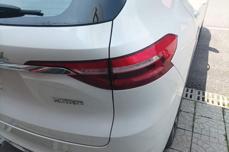 Used Haval F7 2020 1.5T Two-Wheel Drive i-Type Right Rear Taillight
