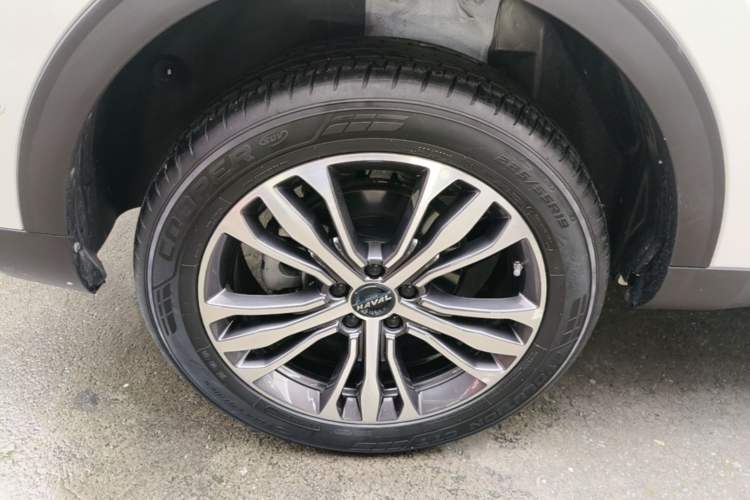 Used Haval F7 2020 2.0T Two-Wheel Drive i-Van Right Rear Wheel Hub