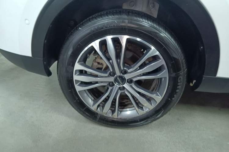 Used Haval F7 2020 2.0T Two-Wheel Drive i-Van Right Rear Wheel Hub