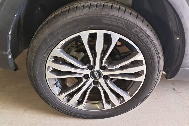 Used Haval F7 2020 2.0T Two-Wheel Drive i-Van Right Rear Wheel Hub