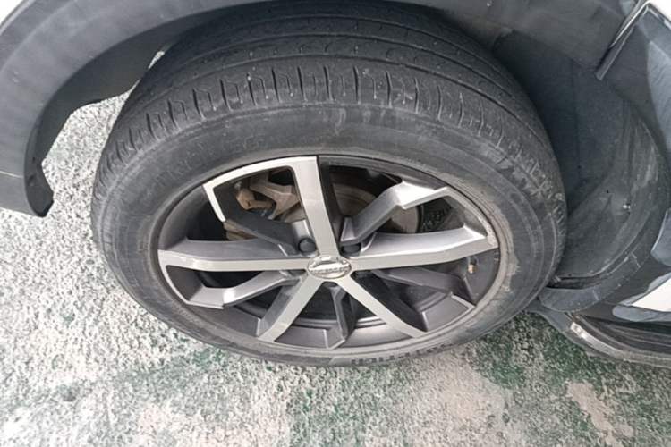 Used Haval F7 2020 1.5T Two-Wheel Drive i-Type Right Rear Wheel Hub