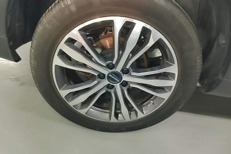 Used Haval F7 2020 2.0T Two-Wheel Drive i-Van Right Rear Wheel Hub