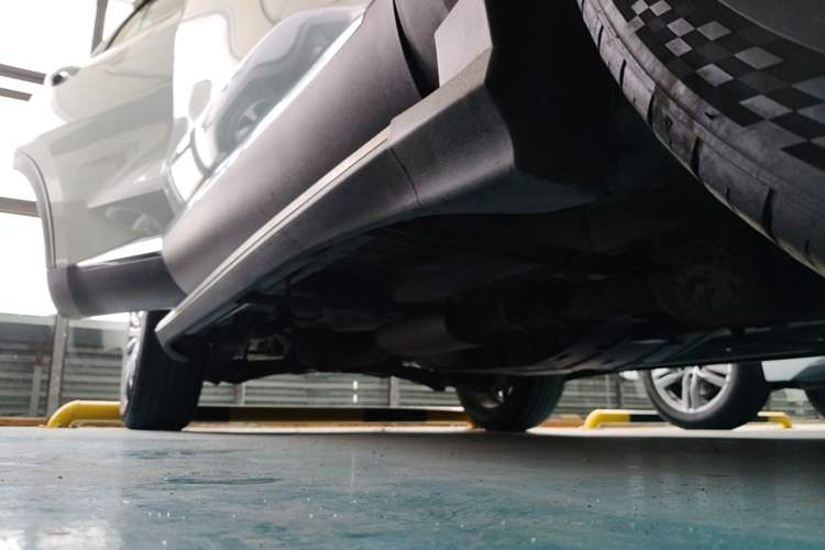 Used Haval F7 2020 2.0T Two-Wheel Drive i-Van Right Side Sill
