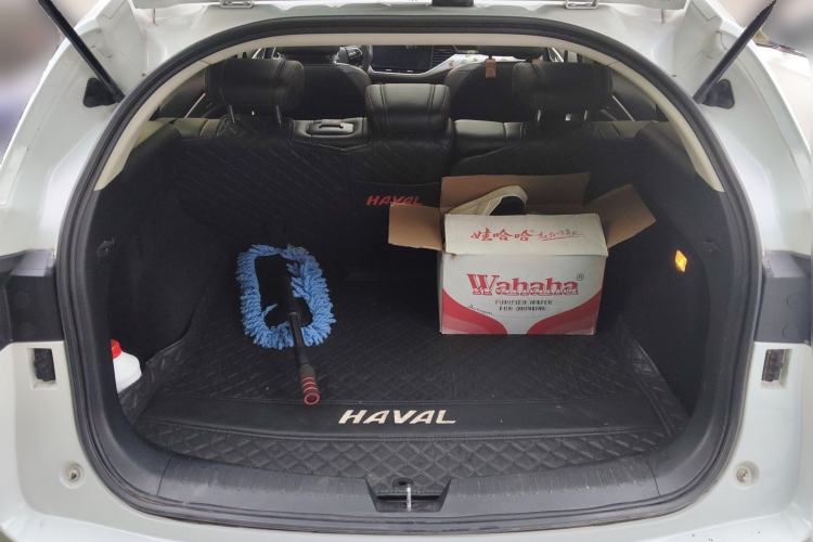 Used Haval F7 2020 1.5T Two-Wheel Drive i-Type Trunk