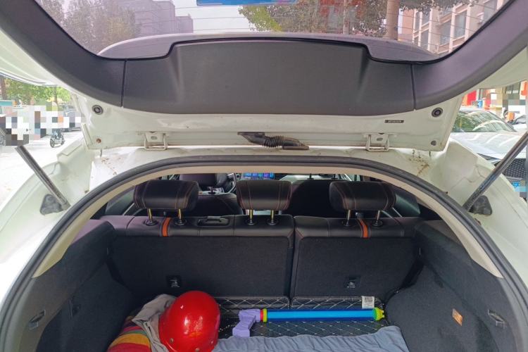 Used Haval F7 2020 2.0T Two-Wheel Drive i-Active Trunk