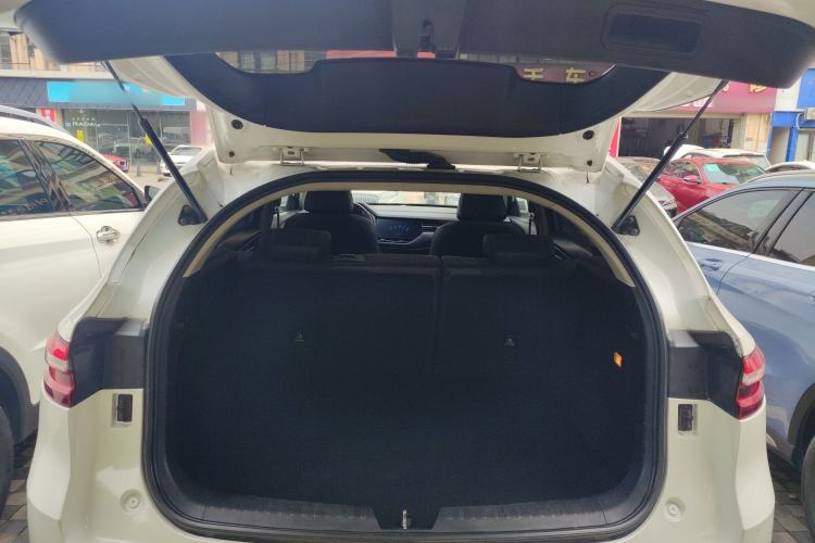 Used Haval F7 2020 1.5T Two-Wheel Drive iCool Trunk