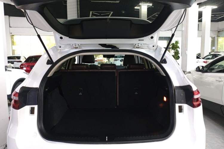 Used Haval F7 2020 1.5T Two-Wheel Drive i-Trend Trunk