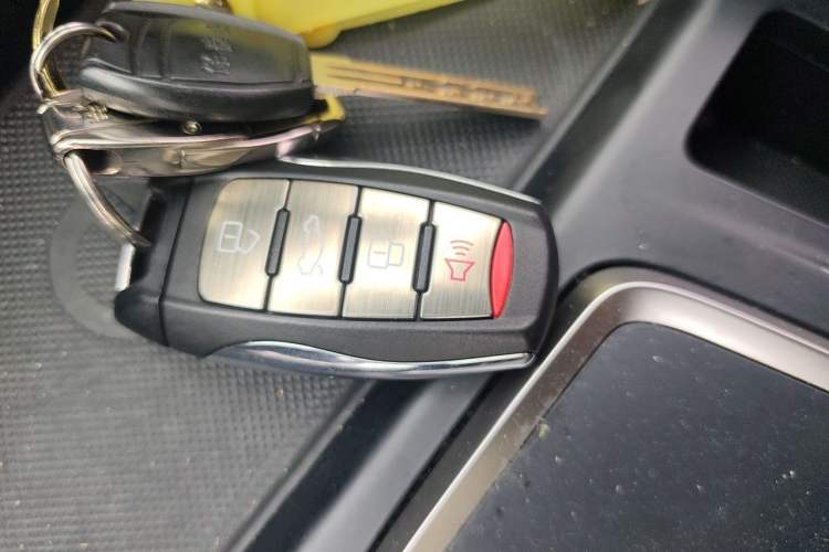 Used Haval F7 2020 1.5T Two-Wheel Drive i-Trend Vehicle Key