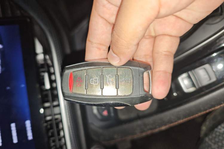 Used Haval F7 2020 2.0T All-Wheel Drive iJoy Vehicle Key